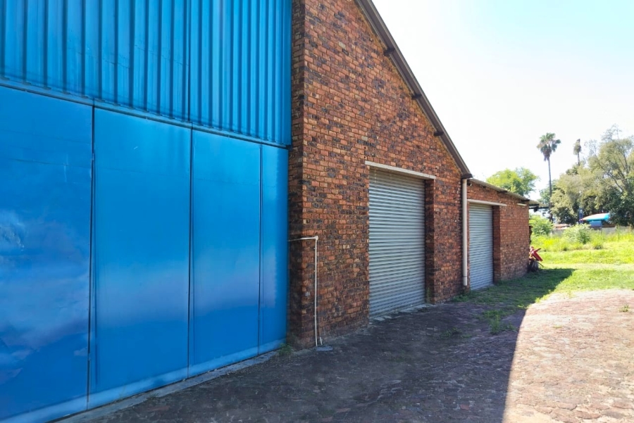 Commercial Property for Sale in Krokodildrift A H North West